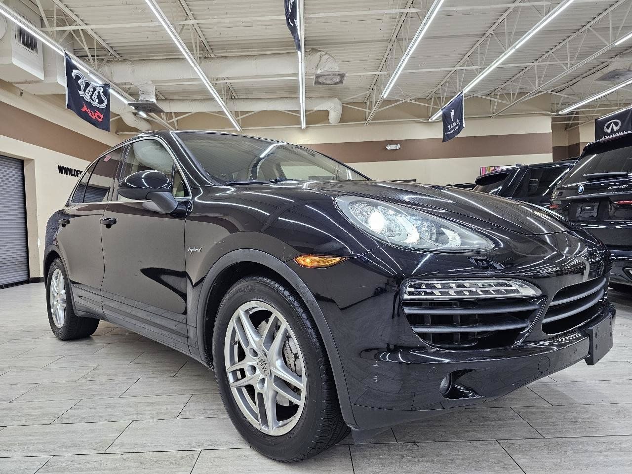 Used 2014 Porsche Cayenne S w/ Comfort Plus Package AWD/4WD image 5