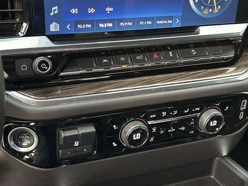 Used 2024 Chevrolet Silverado 1500 LT Trail Boss AWD/4WD image 19