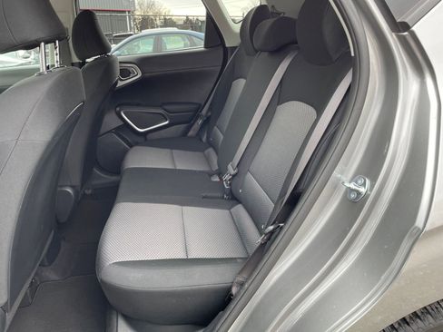 Used 2025 Kia Soul LX w/ LX Technology Package image 23