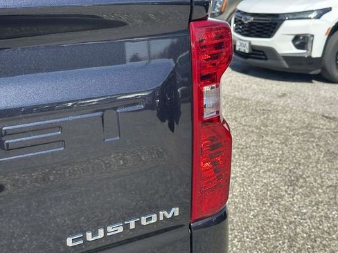 Used 2022 Chevrolet Silverado 1500 Custom AWD/4WD image 28