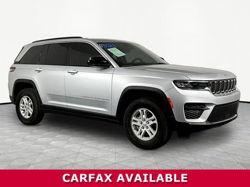 Used 2024 Jeep Grand Cherokee Laredo w/ Luxury Tech Group I AWD/4WD image 3