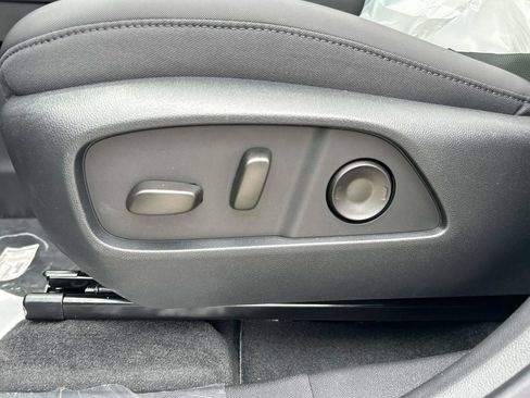 New 2026 GMC Terrain AT4 AWD/4WD image 9