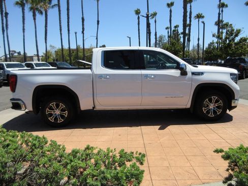 Used 2025 GMC Sierra 1500 SLT RWD image 5