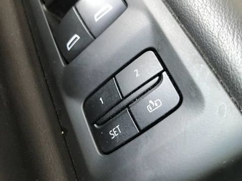 Used 2023 Chevrolet Suburban RST AWD/4WD image 9