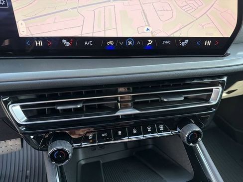 New 2026 Chevrolet Traverse LT w/ Midnight/Sport Edition image 20