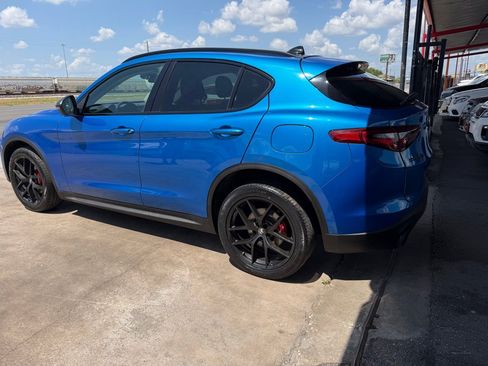 Used 2019 Alfa Romeo Stelvio AWD w/ Nero Edizione image 22