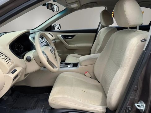 Used 2015 Nissan Altima 2.5 S FWD image 2