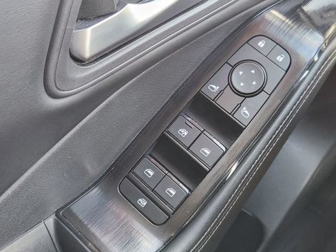 Used 2024 Nissan Rogue SV FWD image 23