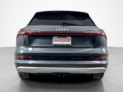 Used 2019 Audi e-tron Premium Plus image 4