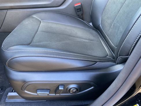 New 2025 Jeep Grand Cherokee Laredo image 10