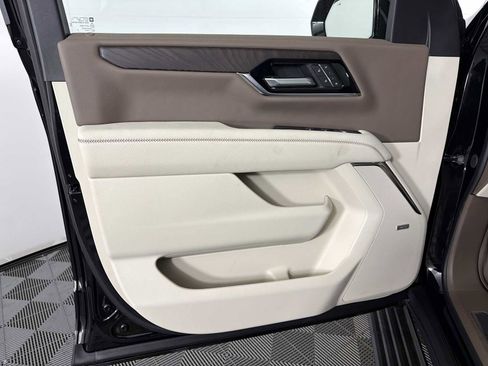 New 2026 GMC Yukon XL Denali w/ Sun & Power Step Package image 8