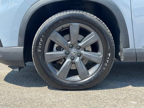 Used 2025 Honda Pilot Sport image 8