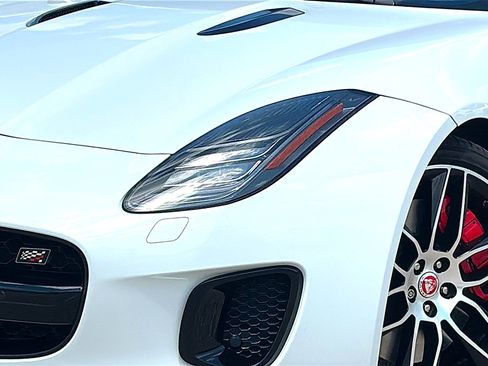Used 2020 Jaguar F-TYPE Coupe RWD image 4