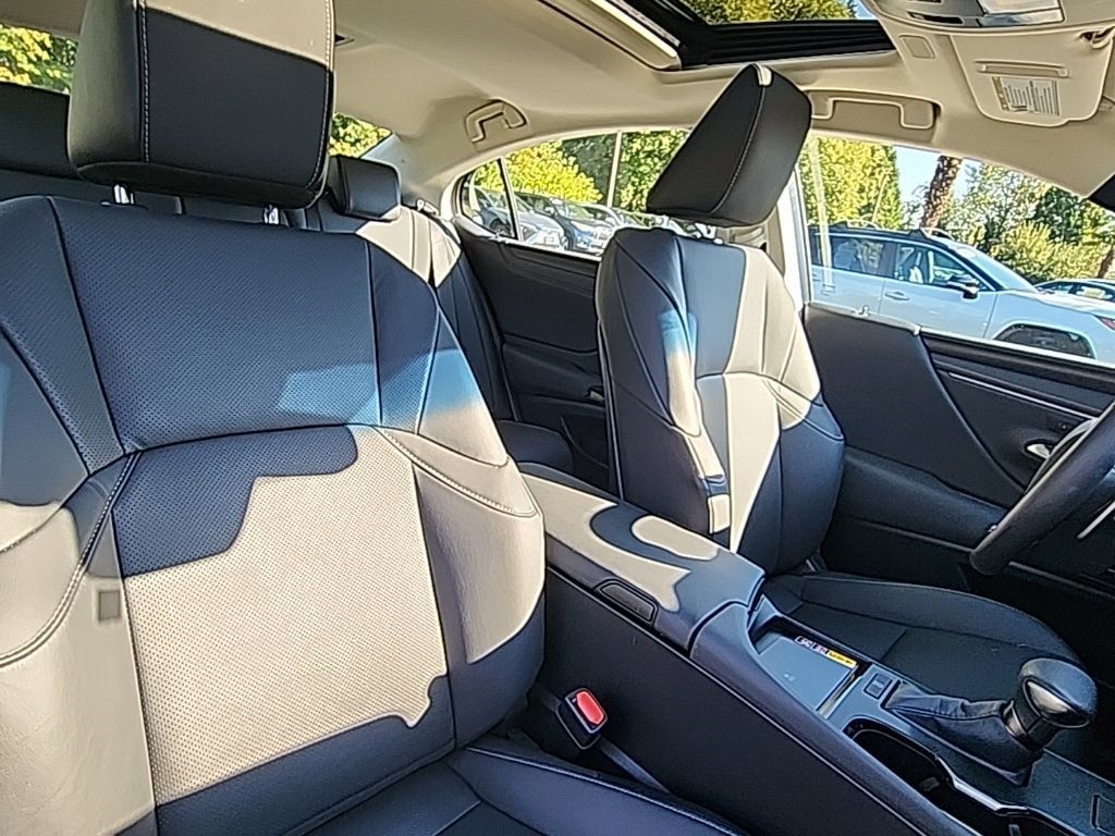 Certified 2024 Lexus ES 350 w/ Premium Package FWD image 21