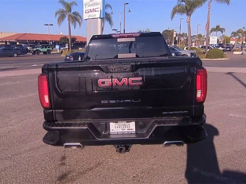 Certified 2022 GMC Sierra 1500 Denali image 5