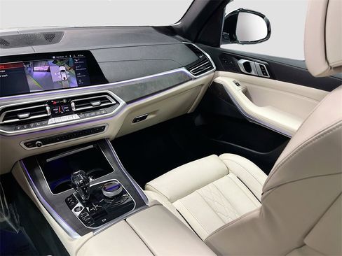 Used 2022 BMW X5 xDrive40i w/ M Sport Package image 24