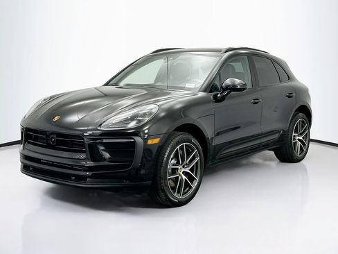 Used 2026 Porsche Macan AWD/4WD image 1