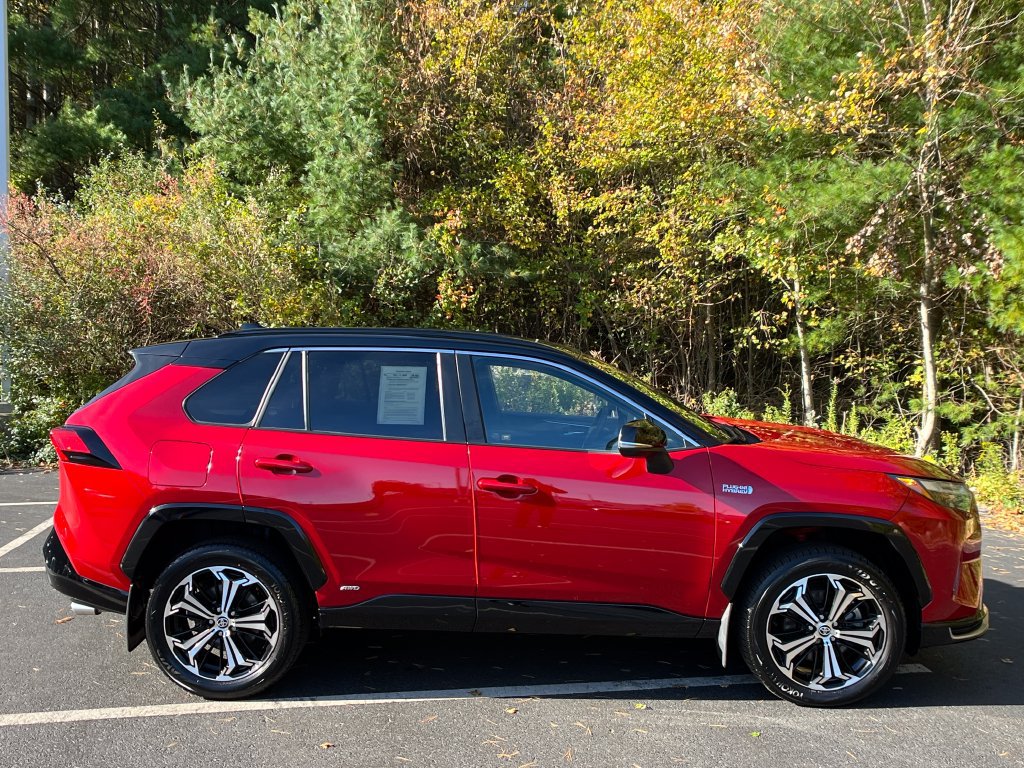 Certified 2022 Toyota RAV4 XSE w/ Weather Package AWD/4WD image 6
