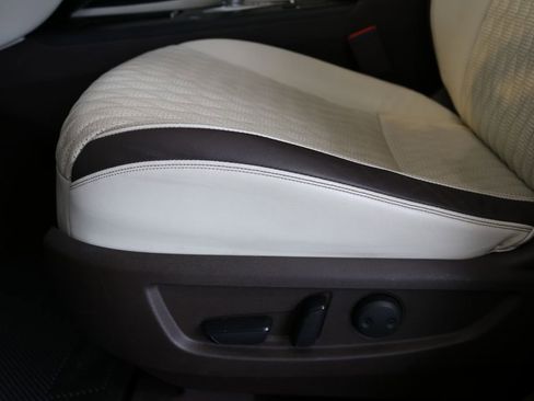 Certified 2021 INFINITI QX50 Autograph w/ Premium White Leather Package image 16