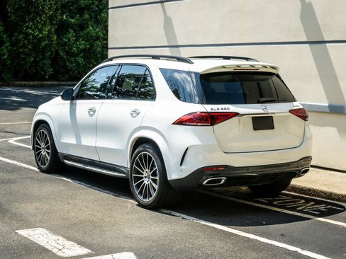 Used 2021 Mercedes-Benz GLE 350 4MATIC w/ AMG Line Exterior image 5