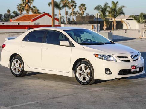 Used 2012 Toyota Corolla S image 4