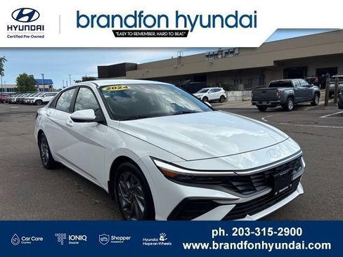 Certified 2024 Hyundai Elantra SEL FWD image 1