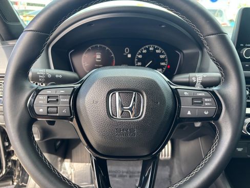 Used 2025 Honda Civic Sport image 28