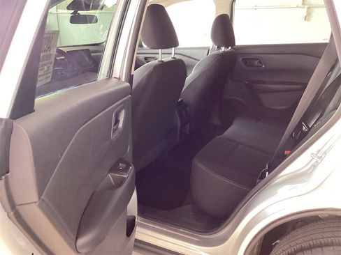 Used 2025 Nissan Rogue S FWD image 8