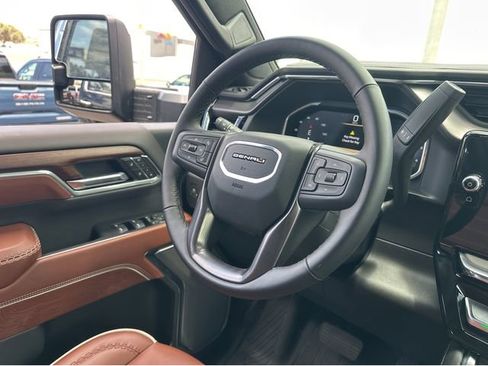 New 2026 GMC Sierra 2500 Denali Ultimate AWD/4WD image 23