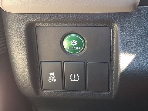 Used 2021 Honda HR-V LX image 22