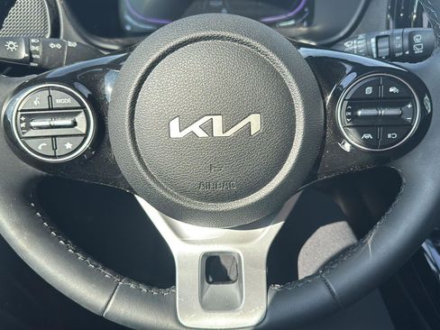 Used 2025 Kia Soul EX FWD image 12