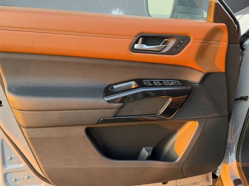New 2026 Nissan Pathfinder Platinum AWD/4WD image 12