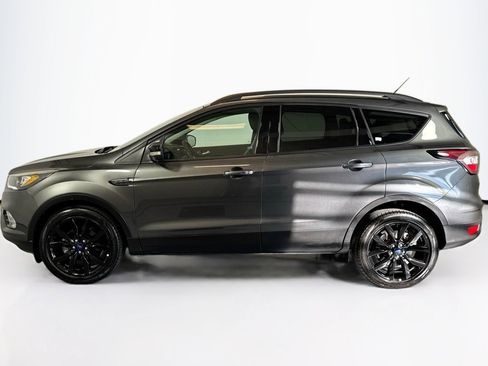 Used 2017 Ford Escape Titanium image 8