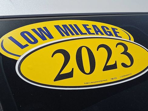Used 2023 Lincoln Nautilus Reserve w/ Equipment Group 201A FWD image 11