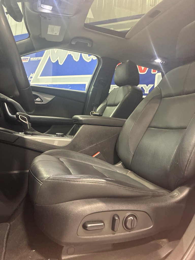 Used 2019 Chevrolet Blazer LT w/ Sound & Technology Package FWD image 13