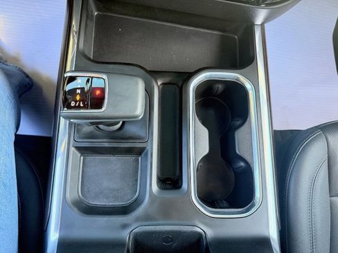 Used 2025 GMC Sierra 1500 SLT w/ SLT Premium Plus Package image 29