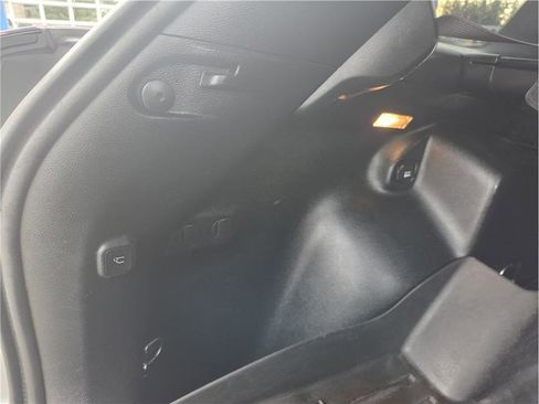 Used 2019 Jeep Cherokee Trailhawk image 31