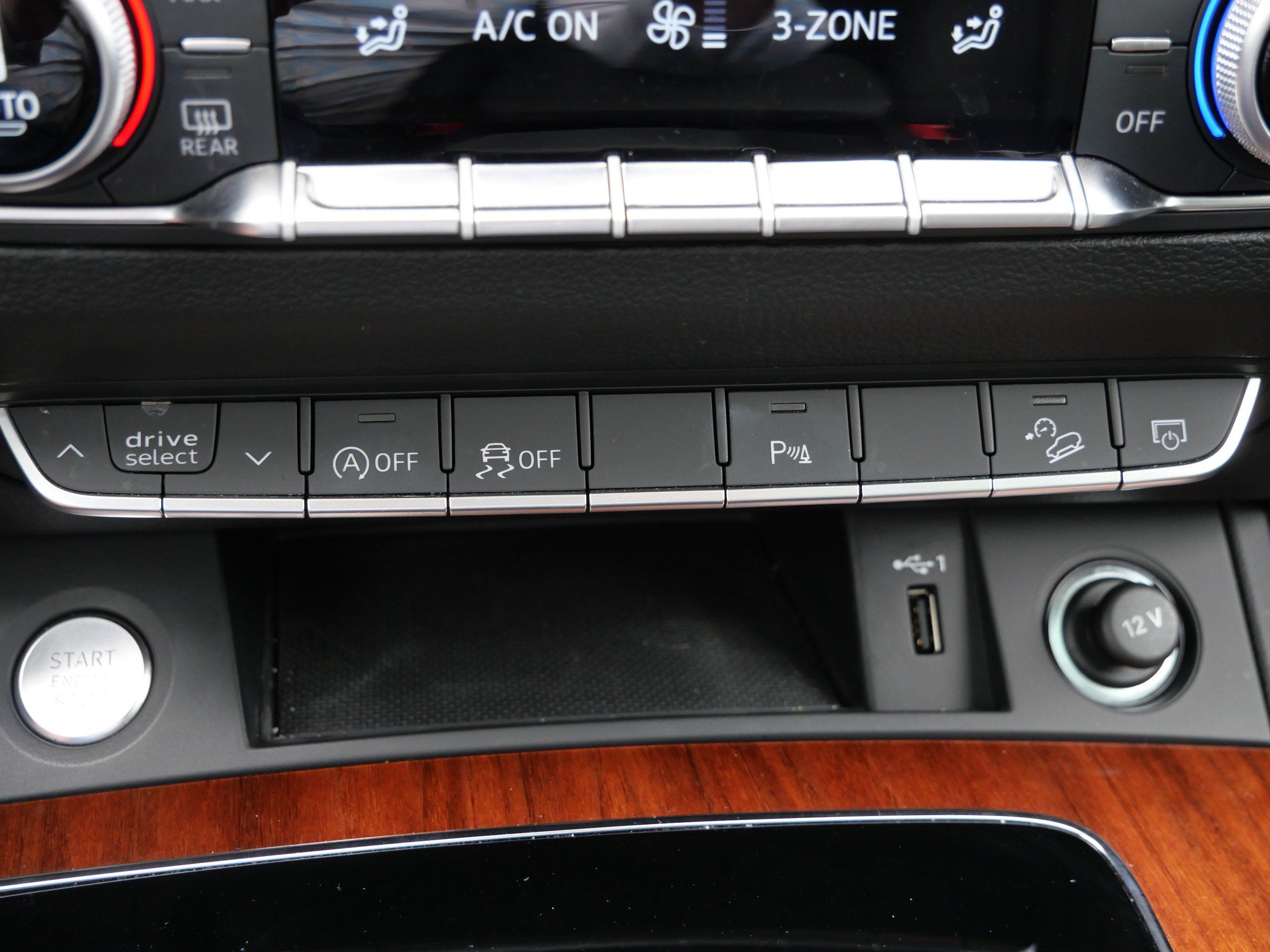 Used 2023 Audi Q5 2.0T Premium w/ Convenience Package AWD/4WD image 31