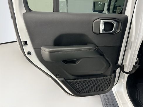 Used 2024 Jeep Wrangler Sahara w/ Technology Group image 27