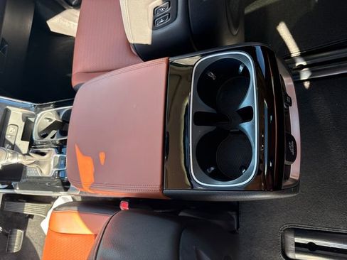 Certified 2024 Kia Carnival SX Prestige image 26