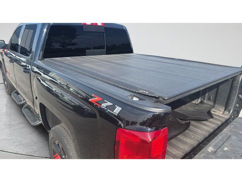 Used 2018 Chevrolet Silverado 1500 LTZ Z71 w/ Redline Edition AWD/4WD image 28
