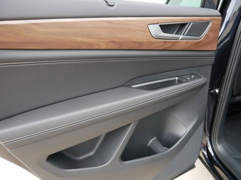 New 2026 Volkswagen Atlas SE image 7