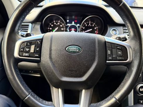 Used 2019 Land Rover Discovery Sport SE AWD/4WD image 17