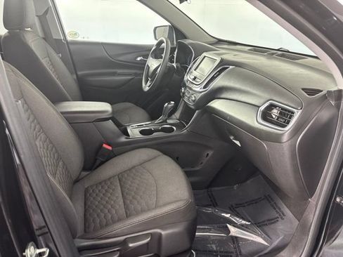Used 2018 Chevrolet Equinox LT FWD image 26