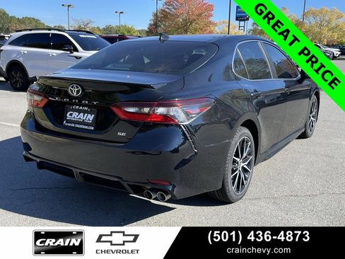 Used 2021 Toyota Camry SE image 7
