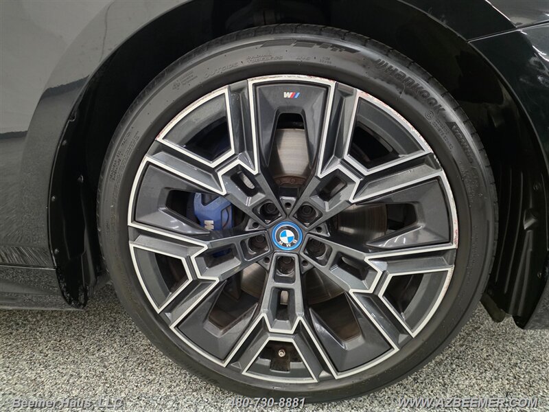 Used 2024 BMW i5 eDrive40i w/ M Sport Package RWD image 14