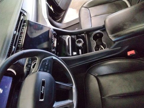 Used 2024 Jeep Grand Cherokee L Limited w/ Luxury Tech Group II image 24