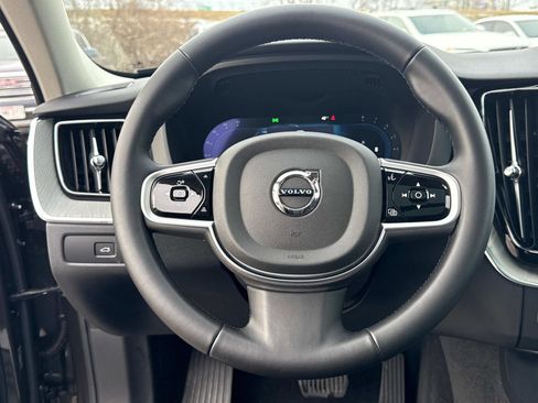 Certified 2025 Volvo XC60 B5 Plus image 26
