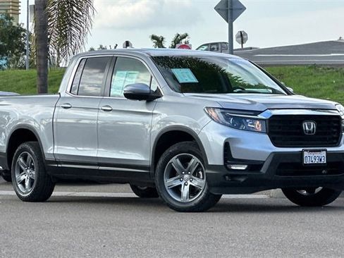 Certified 2023 Honda Ridgeline RTL image 3