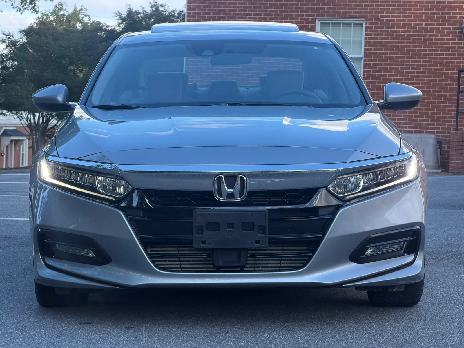 Used 2018 Honda Accord EX image 11